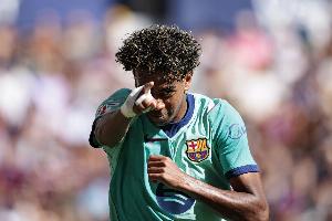 10球10助攻，亚马尔成为这个赛季五大联赛首位进球助攻均上双的